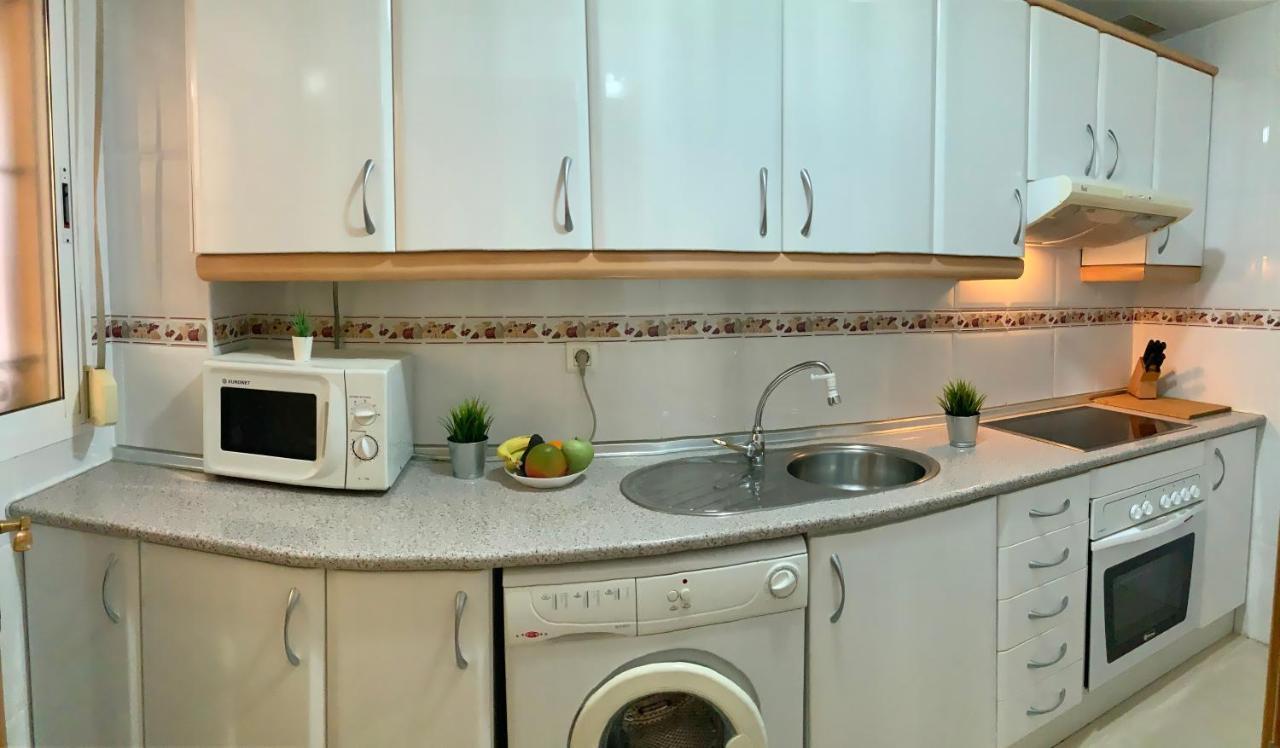 Apartamento De 2 Dormitorios, Gran Terraza, Vistas Al Mar Cerca Playa Carvajal เบนัลมาเดนา ภายนอก รูปภาพ