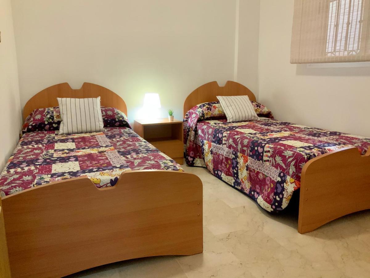 Apartamento De 2 Dormitorios, Gran Terraza, Vistas Al Mar Cerca Playa Carvajal เบนัลมาเดนา ภายนอก รูปภาพ